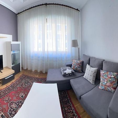 Comodo Y Centrico Apto. En Gijón Exterior foto