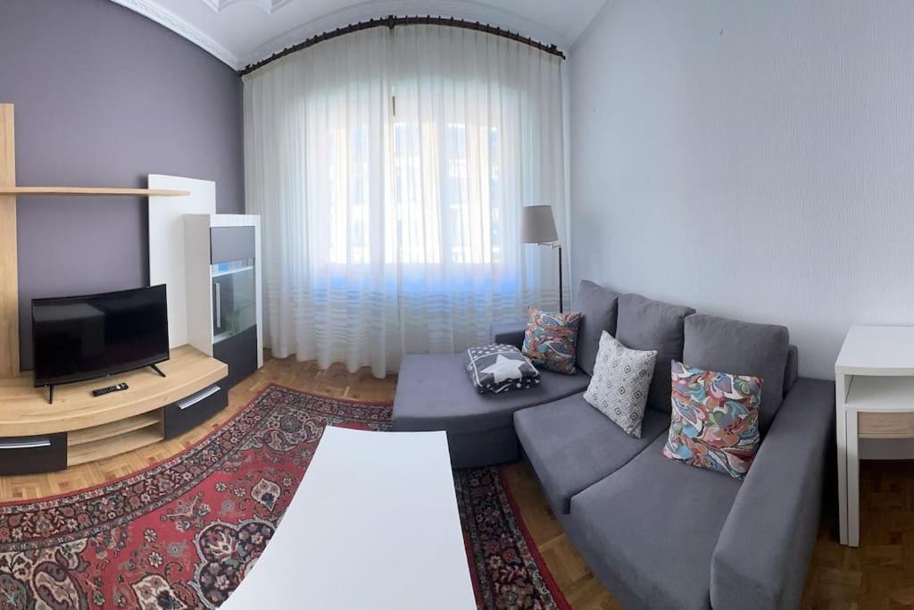 Comodo Y Centrico Apto. En Gijón Exterior foto